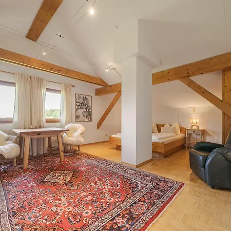 Haus H.o.f. *